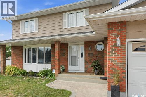 242 Auld Crescent, Saskatoon, SK - Outdoor With Exterior