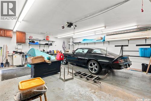 242 Auld Crescent, Saskatoon, SK - Indoor Photo Showing Garage