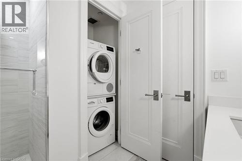 2060 Lakeshore Road Unit# 310, Burlington, ON - Indoor Photo Showing Laundry Room