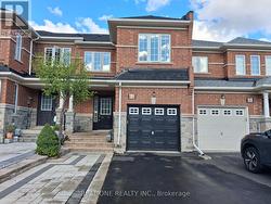 68 MAFFEY CRESCENT  Richmond Hill, ON L4S 0A7