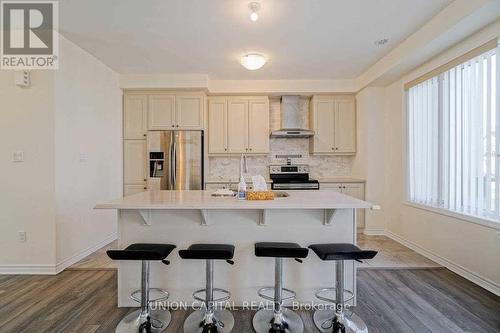 90 Cornell Centre Boulevard, Markham, ON - Indoor Photo Showing Kitchen With Upgraded Kitchen