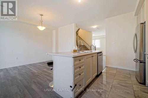 90 Cornell Centre Boulevard, Markham, ON - Indoor Photo Showing Kitchen
