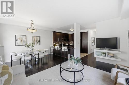 55 Cedar Lake Crescent E, Brampton, ON - Indoor Photo Showing Living Room