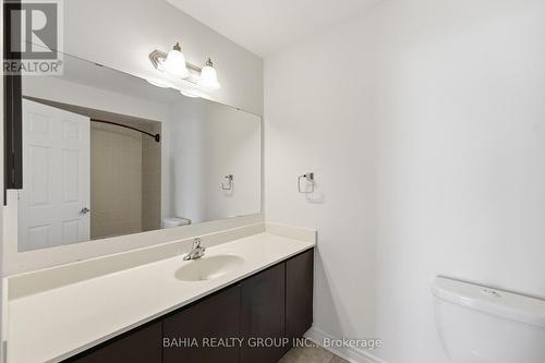 55 Cedar Lake Crescent E, Brampton, ON - Indoor Photo Showing Bathroom