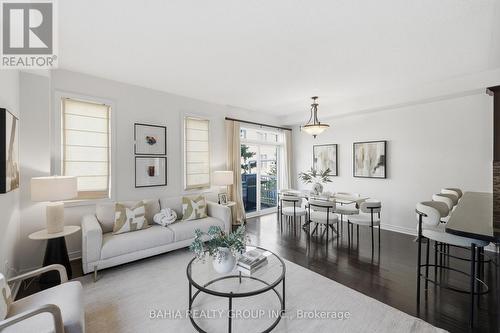 55 Cedar Lake Crescent E, Brampton, ON - Indoor Photo Showing Living Room