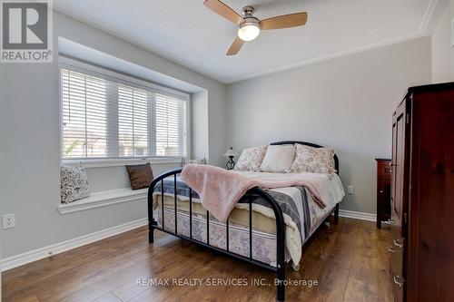 35 Hardgate Crescent, Brampton, ON - Indoor Photo Showing Bedroom