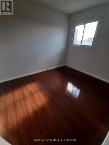 39 Hockley Path, Brampton, ON - Indoor Photo Showing Other Room