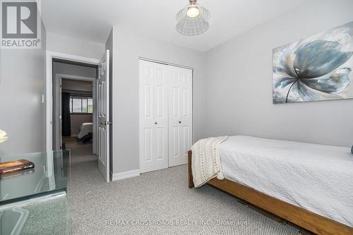 Overlooks Back Garden and Has a Double Closet - 655 Dodsworth Crescent, Mississauga, ON - Indoor Photo Showing Bedroom