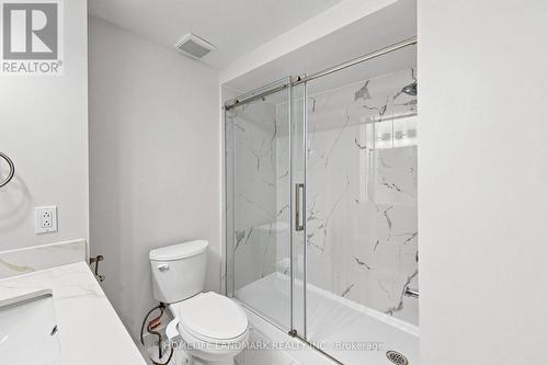 8 Rusty Crest Way, Toronto, ON - Indoor Photo Showing Bathroom