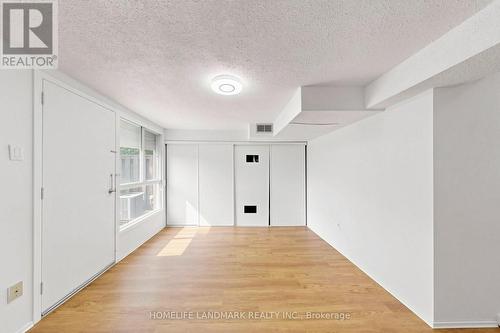 8 Rusty Crest Way, Toronto, ON - Indoor Photo Showing Other Room