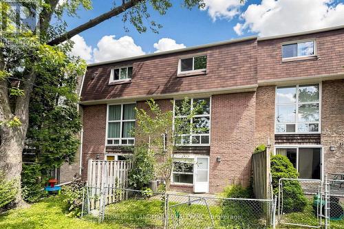 8 Rusty Crest Way, Toronto, ON - Outdoor