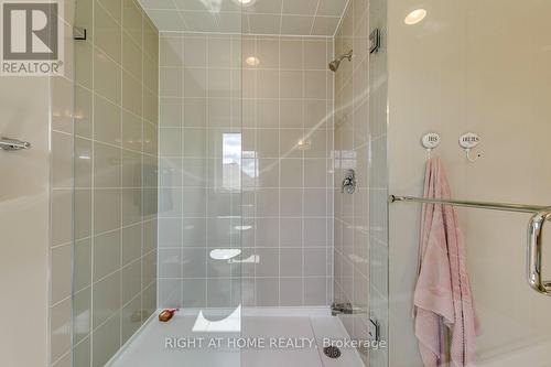 40 Stillwater Crescent, Hamilton, ON - Indoor Photo Showing Bathroom