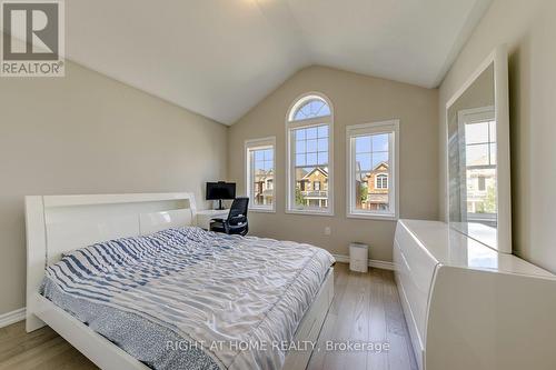 40 Stillwater Crescent, Hamilton, ON - Indoor Photo Showing Bedroom