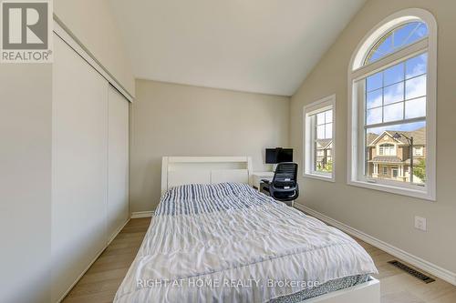 40 Stillwater Crescent, Hamilton, ON - Indoor Photo Showing Bedroom