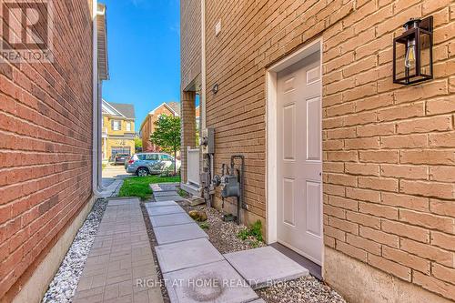40 Stillwater Crescent, Hamilton, ON - Outdoor With Exterior