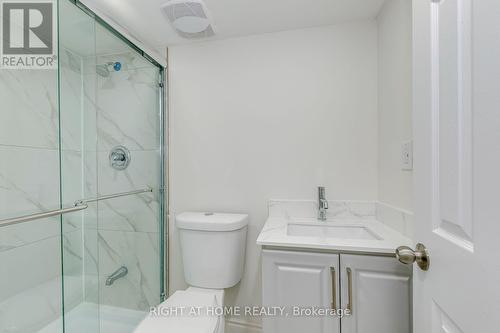 40 Stillwater Crescent, Hamilton, ON - Indoor Photo Showing Bathroom