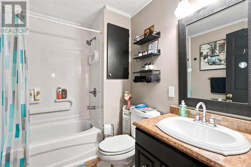 66 Pearce Avenue, St.John'S, NL - Indoor Photo Showing Bathroom