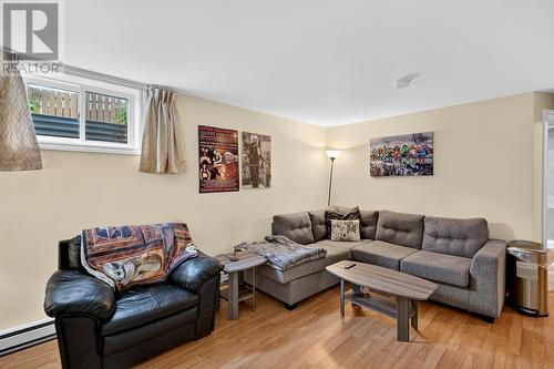 10 Ledum Place, St. John'S, NL - Indoor Photo Showing Living Room