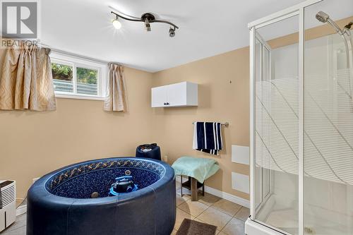 10 Ledum Place, St. John'S, NL - Indoor Photo Showing Bathroom