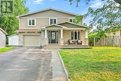 2450 BLACKSTONE CRESCENT  Ottawa, ON K1B 4H2