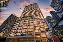 3302 - 1315 BAY ST STREET Toronto, ON M5R 2C4