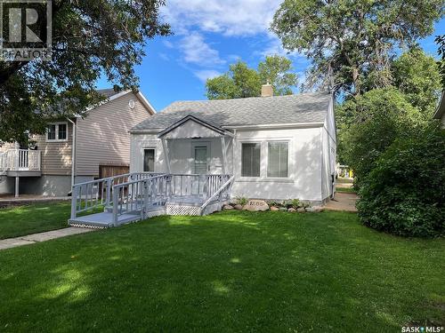 1255 Atkinson Street, Regina, SK - Outdoor With Deck Patio Veranda