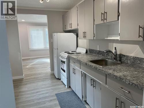 1255 Atkinson Street, Regina, SK - Indoor Photo Showing Kitchen