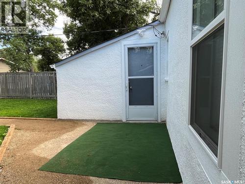 1255 Atkinson Street, Regina, SK - Outdoor With Exterior