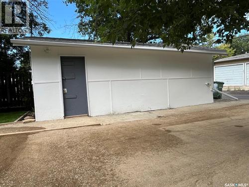 1255 Atkinson Street, Regina, SK - Outdoor With Exterior
