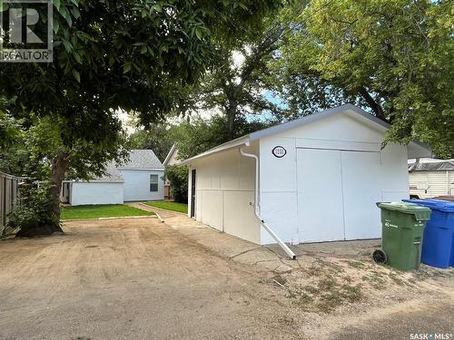 1255 Atkinson Street, Regina, SK - Outdoor With Exterior