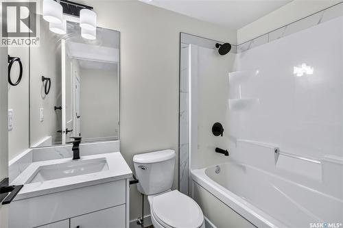 1211 Nightingale Terrace, Saskatoon, SK - Indoor Photo Showing Bathroom