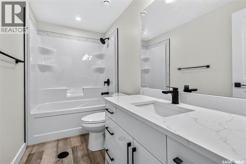 1211 Nightingale Terrace, Saskatoon, SK - Indoor Photo Showing Bathroom