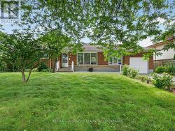 8 CHAMPA DRIVE St. Catharines (Vine/Linwell), ON L2M 3K2