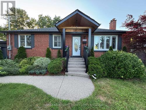 2105 MAPLEWOOD DRIVE  Burlington, ON L7R 2C6