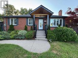 2105 MAPLEWOOD DRIVE  Burlington, ON L7R 2C6