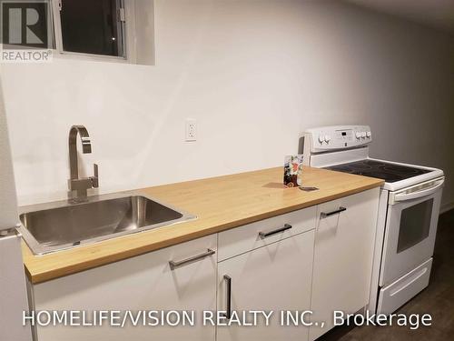 BSMT - 61 LEWISTON ROAD , Toronto, Ontario M1P 1X8 2