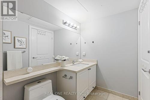 214 - 111 Upper Duke Crescent, Markham, ON - Indoor Photo Showing Bathroom