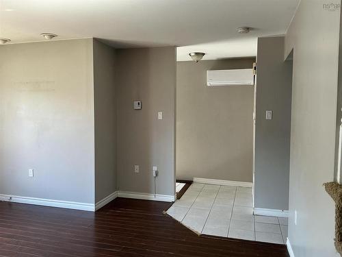 17 Oakwood, Dartmouth, NS - Indoor Photo Showing Other Room