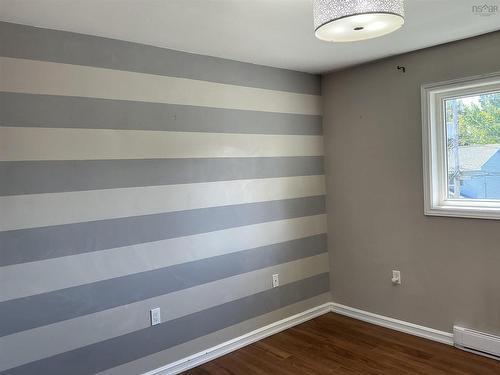 17 Oakwood, Dartmouth, NS - Indoor Photo Showing Other Room