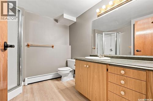 414 Christopher Road, Saskatoon, SK - Indoor Photo Showing Bathroom