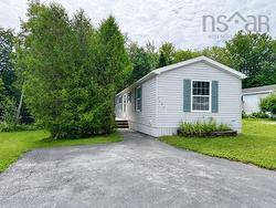 1140 Susan Drive Beaver Bank, NS B4E 1P1