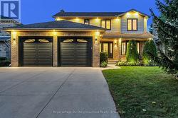 135 KANATA CRESCENT  London South, ON N6J 4S1