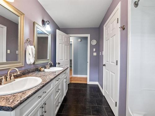 129 Birchview Crescent, New Glasgow, NS - Indoor Photo Showing Bathroom