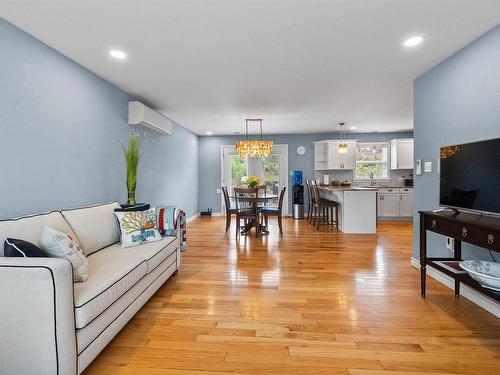 129 Birchview Crescent, New Glasgow, NS - Indoor Photo Showing Living Room