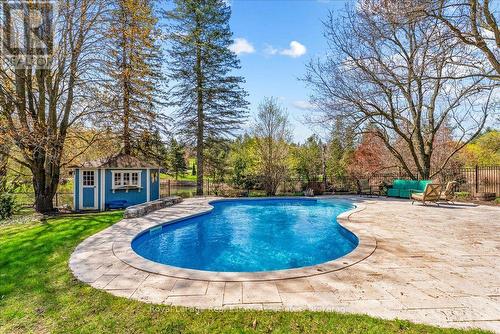 4 Wolf Crescent, Caledon, ON - Outdoor With In Ground Pool With Backyard
