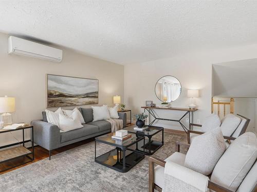 5 Wilson Boulevard, Wedgewood, NS - Indoor Photo Showing Living Room
