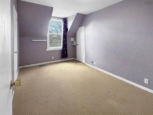 284 North Provost Street, New Glasgow, NS - Indoor Photo Showing Other Room