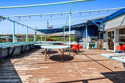 Restaurant - 160 Rue Ste-Anne, Sainte-Anne-De-Bellevue, QC - Outdoor