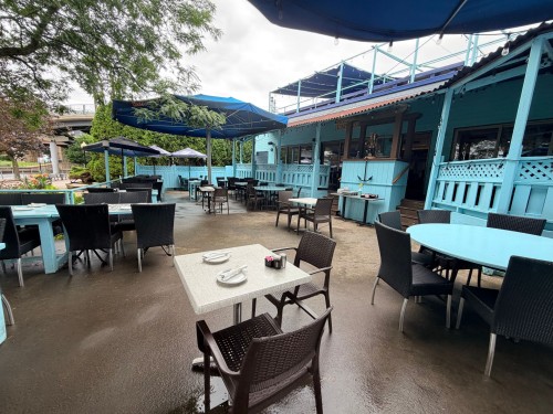 Restaurant - 160 Rue Ste-Anne, Sainte-Anne-De-Bellevue, QC - Outdoor