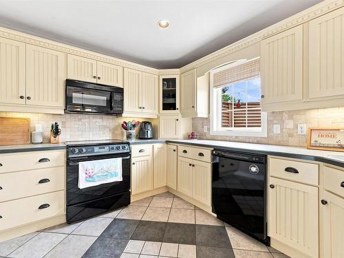 10 Tutor Court, Dartmouth, NS - Indoor Photo Showing Kitchen
